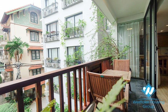 Brightly and cozy three bedrooms apartment for lease in Xuan Dieu, Tay Ho